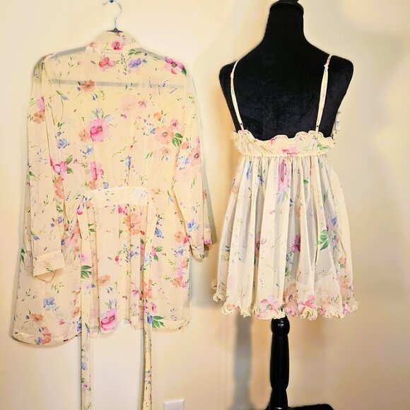 VS Vintage 2pc Yellow Floral Chiffon Gown and Robe Set - Picture 2 of 7